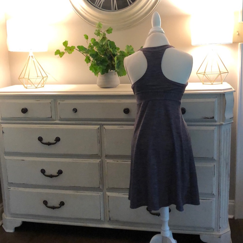 Dress - Picture 3 of 4